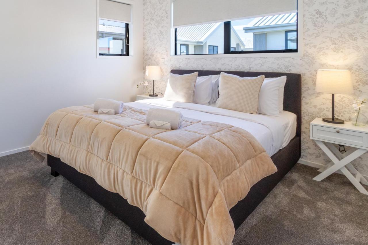 Beachside Bliss: 1 Bed 1 Bath Christchurch Bagian luar foto