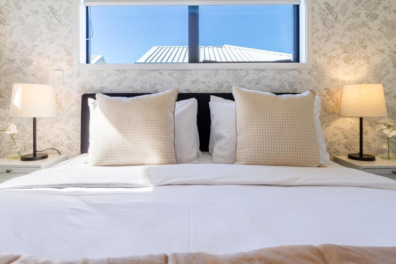 Beachside Bliss: 1 Bed 1 Bath Christchurch Bagian luar foto