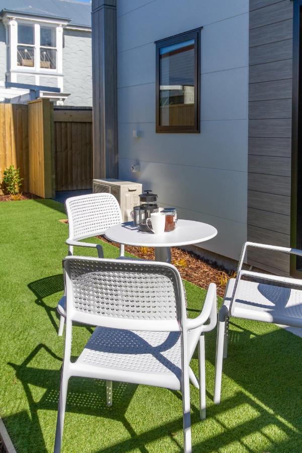Beachside Bliss: 1 Bed 1 Bath Christchurch Bagian luar foto