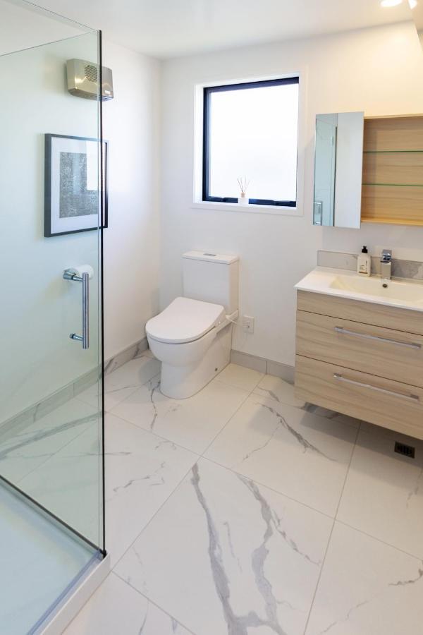 Beachside Bliss: 1 Bed 1 Bath Christchurch Bagian luar foto