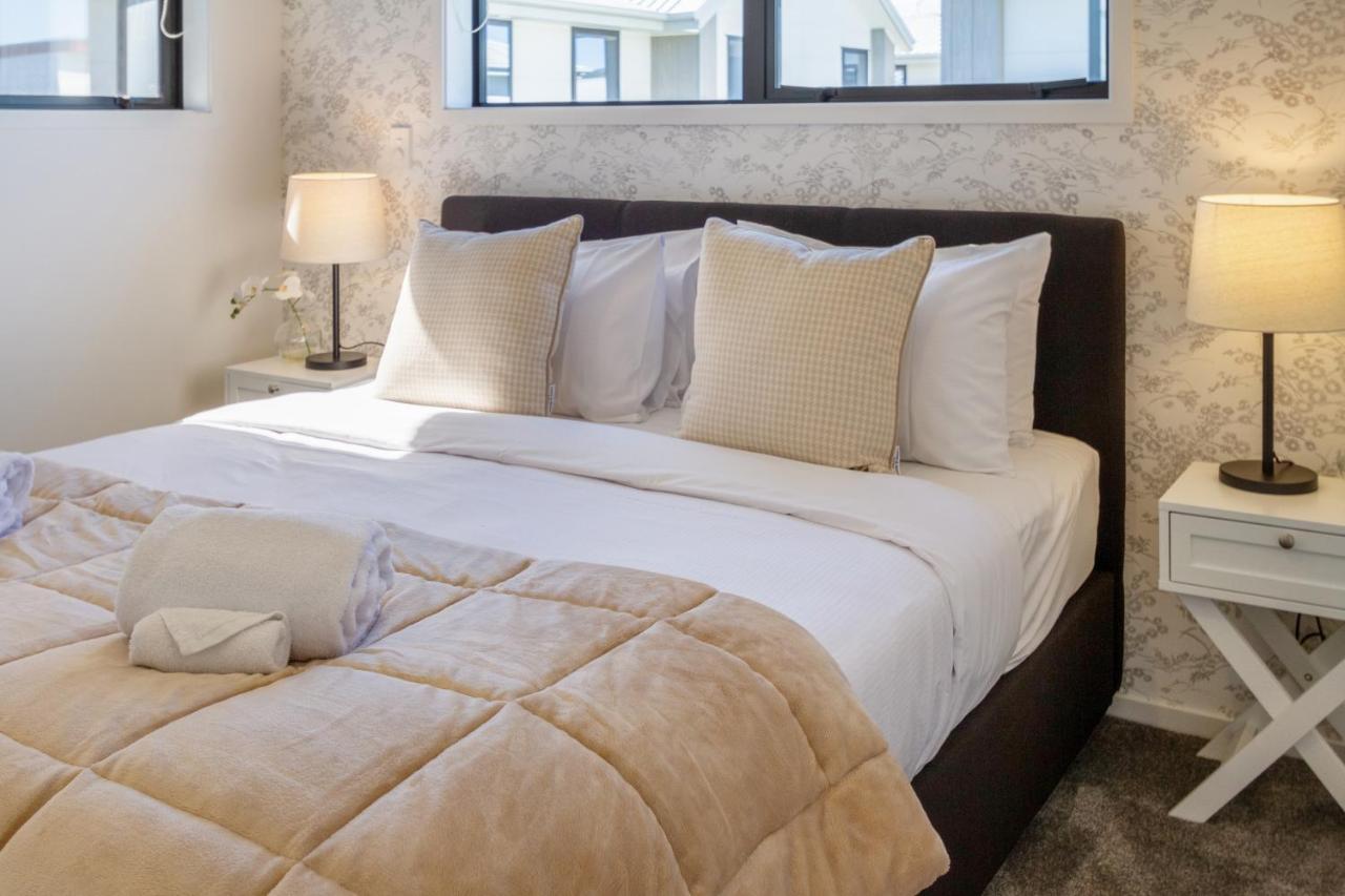 Beachside Bliss: 1 Bed 1 Bath Christchurch Bagian luar foto