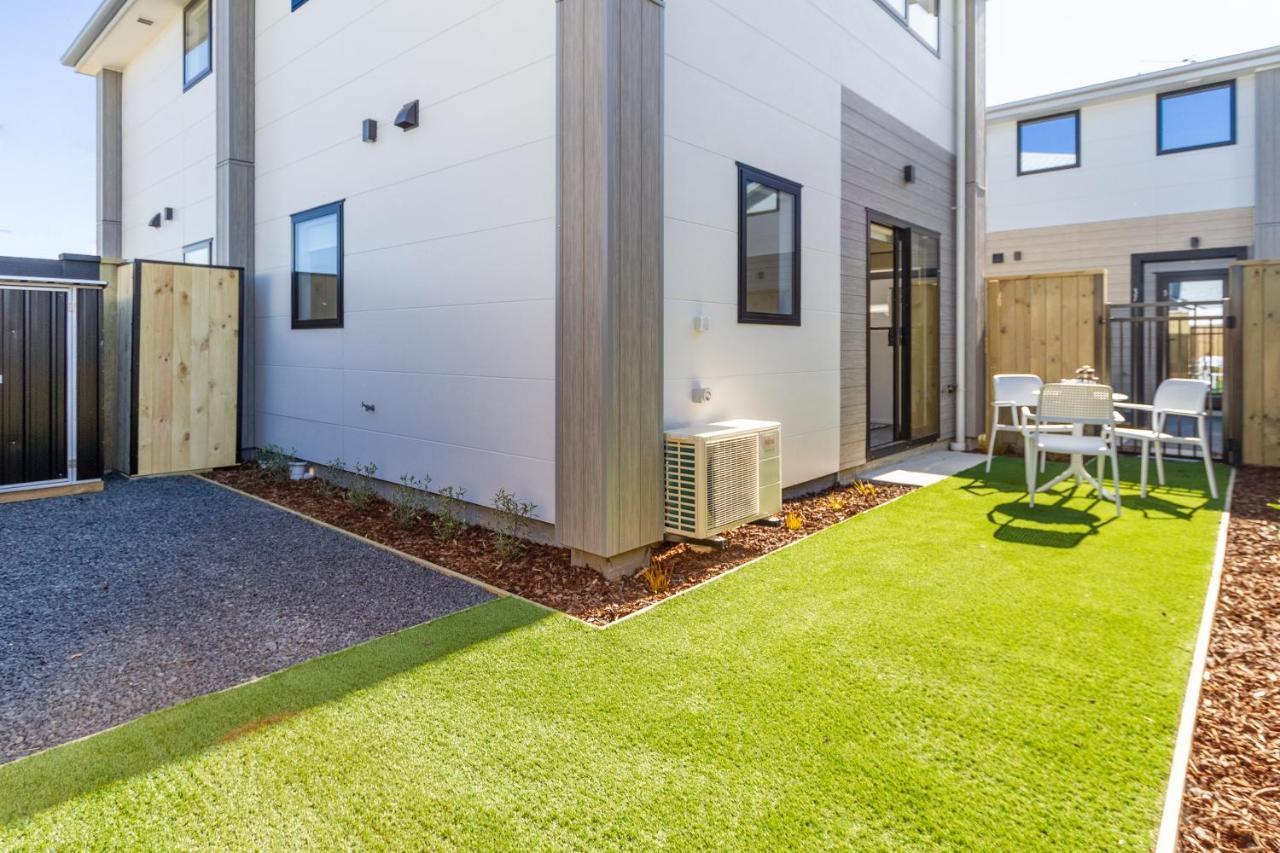 Beachside Bliss: 1 Bed 1 Bath Christchurch Bagian luar foto